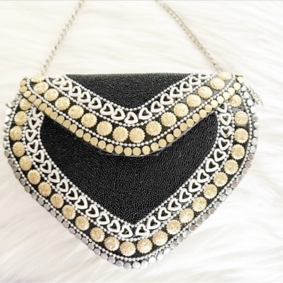 RAMLA Handmade Black /Gold Heart Shaped Clutch/Crossbody Bag - Picture 2 of 6